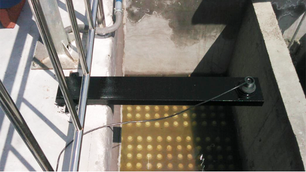<i style='color:red'>污水处理厂超声波液位仪</i>，遇到敞口的水池、有盖板的水池怎么办？